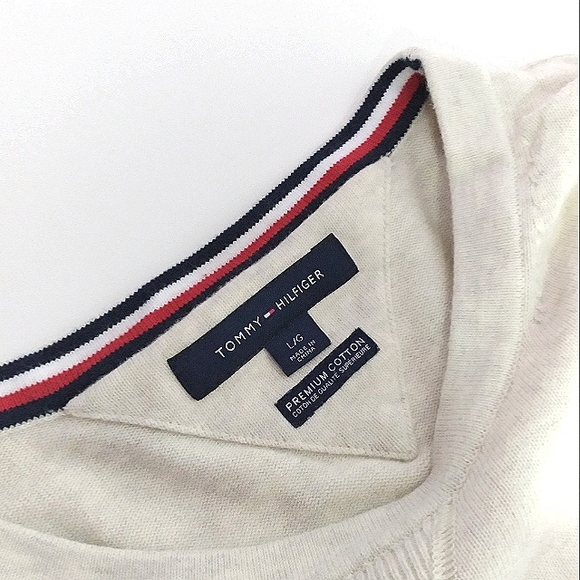 Tommy Hilfiger L soft knit tailored crew neck cream/off white sweater - Picture 5 of 5